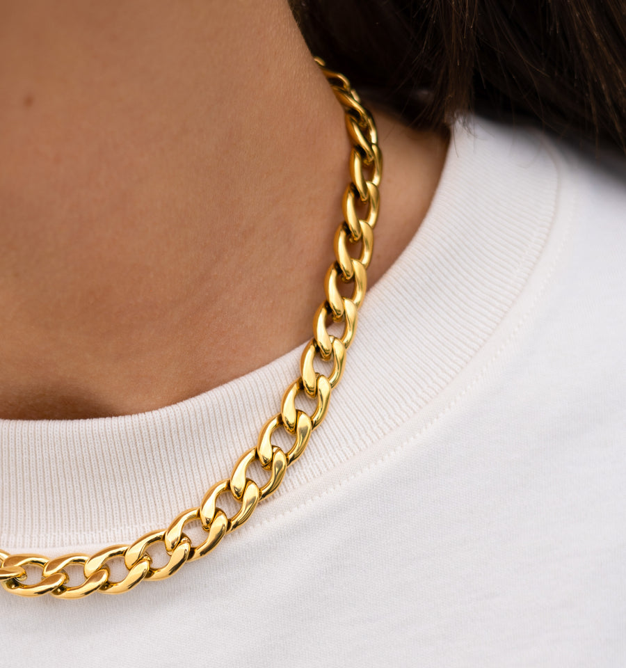 Statement necklace gold